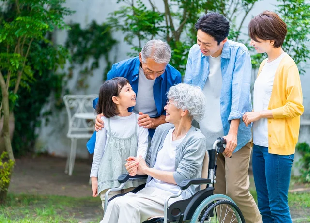 要介護のお母様と暮らす、松嶋尚美さんにインタビュー「母のおかげで家族の絆が深まった」【介活のススメ】