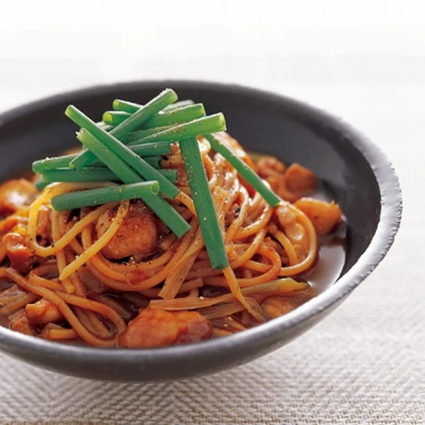うどんやそばだけじゃない！ 洋風の麺にも合う～♪「カレー南蛮風スパゲッティ」