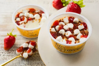 ストロベリーホワイトチョコレート チャンクアイスクリーム
