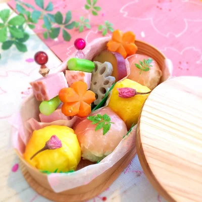 手まり寿司でお花見弁当♡