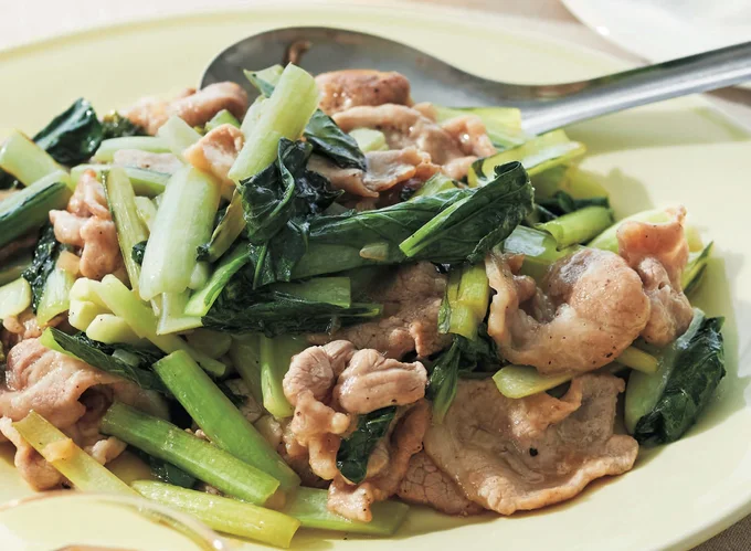さっぱりとした後味がやみつきに「豚肉と小松菜のうま酢炒め」