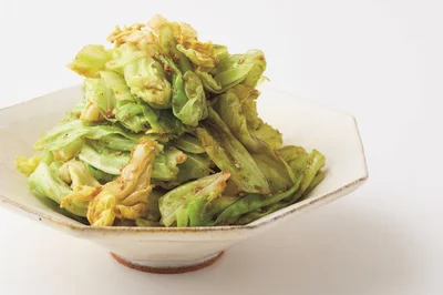 生でサラダに！レンチンでナムルに！キャベツの韓国風副菜2品【キャベツでごちそう】