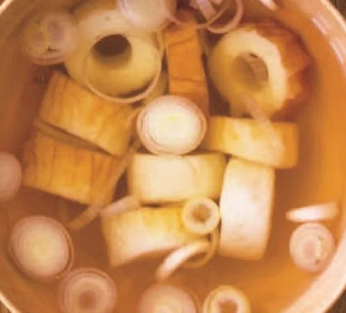 しっかり味のメインに、さっぱりとした汁ものがよく合う