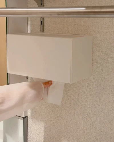 トレー付きペーパータオルディスペンサー