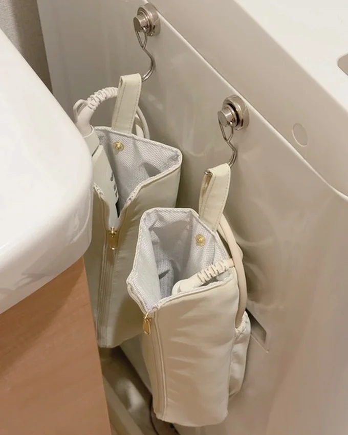 マグネットを利用して浮かせる収納も実践