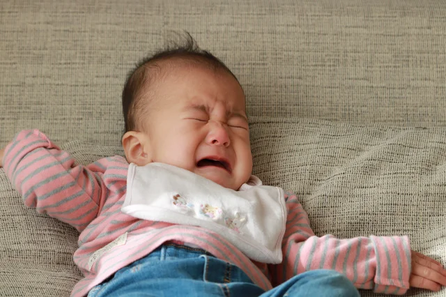 【写真】赤ちゃんの後追いを卒業させるにはどうすれば?