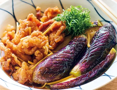 【油は少量でOK】なす×お肉でボリュームたっぷり！食欲そそる「揚げびたし」