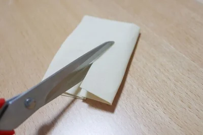 切れ味を取り戻し、ティッシュもスパッと切れるように（▶次の裏ワザをチェック）