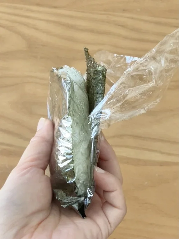 焼き海苔ならくっつかない!(▶子どもでも開けられる?)