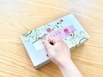 いつも通り、ティッシュのフタを開封して…（▶次へ）