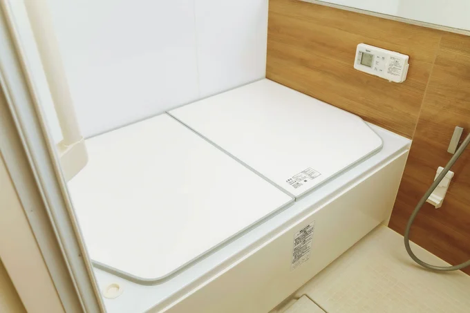 浴槽の湯を沸かし直す場合は、入浴するときまでふたを閉めておくこと