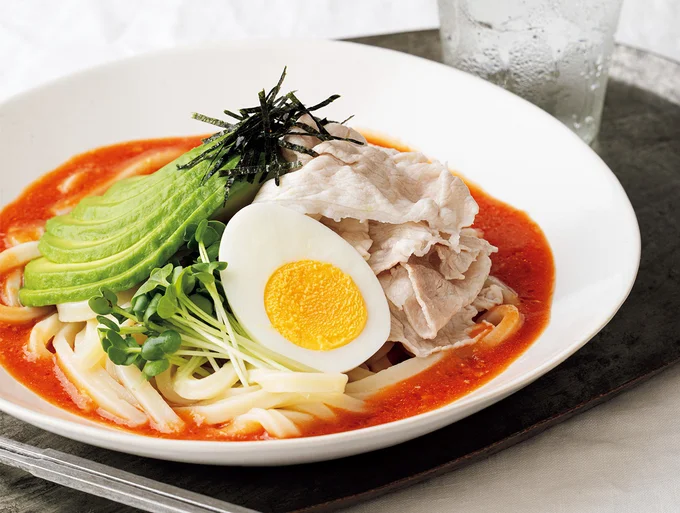 豚しゃぶとアボカドの冷製トマトうどん