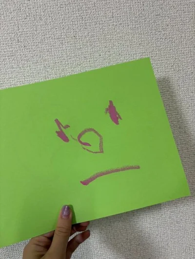 初めて顔を描いたそうです▶保育園に行かない日のコーデ（⇒次へ）