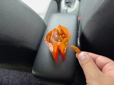 車の中でも食べやすい（▶次へ）
