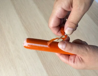 フィルムを下に引っ張る（▶次へ）