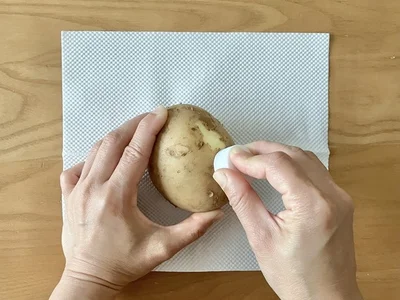 こするだけで皮がむける！（▶ピーラーとの違いは？）