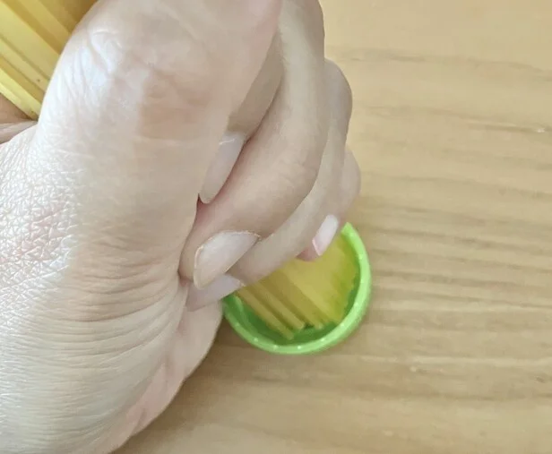 キャップより一回り少なめがポイント(▶次へ)