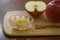 日本酒を使えば煮崩れしない！ 簡単スイーツ「りんごのコンポート」の作り方