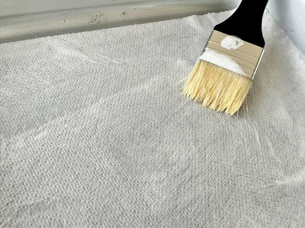 ハンドソープを塗る量は、キッチンペーパーが湿って色が変わるくらい!(▶次へ)