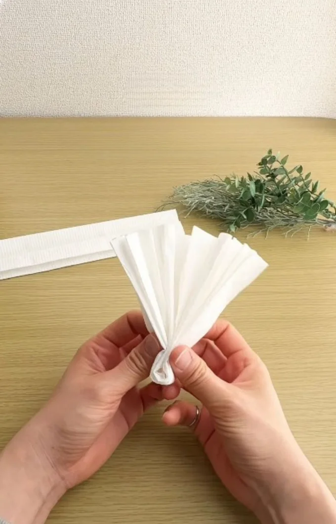 キッチンペーパーの意外な活用術（⇒次へ）