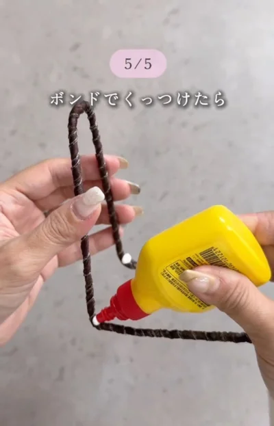 ボンドを付ける▶リメイクシートを貼った板を…（⇒次へ）