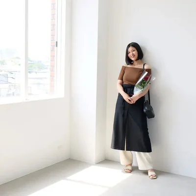 すっきりしたシルエットの「巻きスカート」