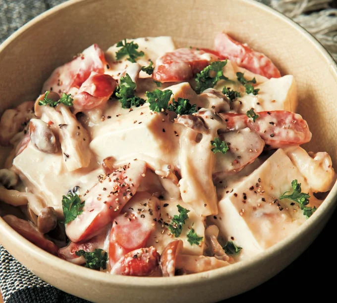 リッチで濃厚なクリーム味が豆腐と相性抜群「ソーセージと豆腐のクリーム煮」