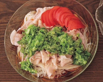 すりおろしたきゅうりのみずみずしさがさっぱりおいしい！「おろしきゅうりのそうめん」