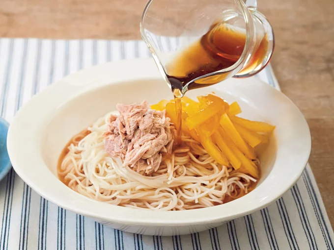 ツナとパプリカのぶっかけそうめん