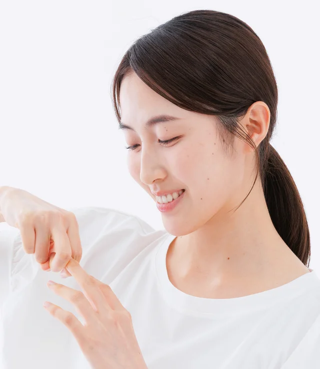 こもった熱を逃がして発汗バランスを整える「手のツボ&反射区」で夏の不調対策！