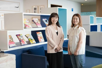三橋編集長と島田さんの記念ショット