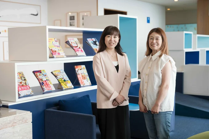 三橋編集長と島田さんの記念ショット