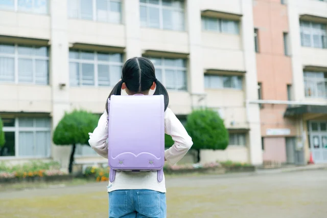 皆勤賞はなくすべき!? 「休む＝悪」だとすり込まれる、という意見にネット紛糾
