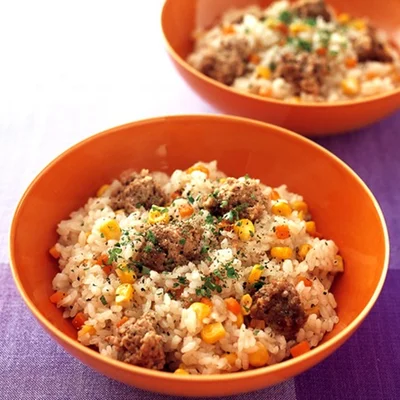 洋風にアレンジ♪ ボリューム肉だんご入りで大満足の絶品おこわ
