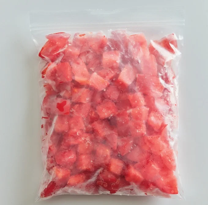 スープやソースを作る際に大活躍!「トマトの角切り冷凍」と食べ方アイディア2品【夏野菜の最強レシピ】