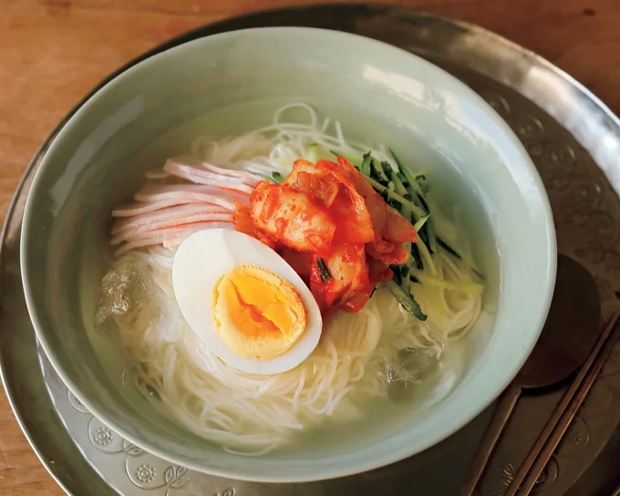 身近な調味料でスープが完成!「さっぱり冷麺」