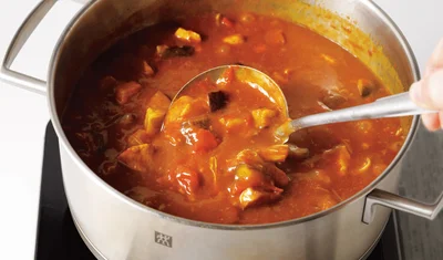 【8】一晩寝かせずともおいしい、無水カレーのできあがり!　