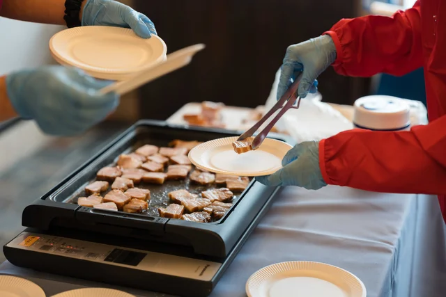 試食ブースは大盛況！岩手県・Ark館ヶ森のブランド豚「館ヶ森高原豚」と「循環型農業」の秘密とは？【レタスクラブお泊まりイベント2026 in リゾナーレ熱海】