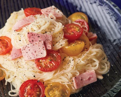 【夏ごはんの新定番】そうめんのマンネリ解消！汁なしアレンジ「焼きそば風」「マリネそうめん」