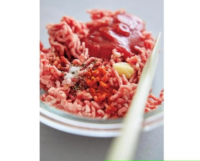 レンチンだけで、味しみ肉そぼろが作れる!
