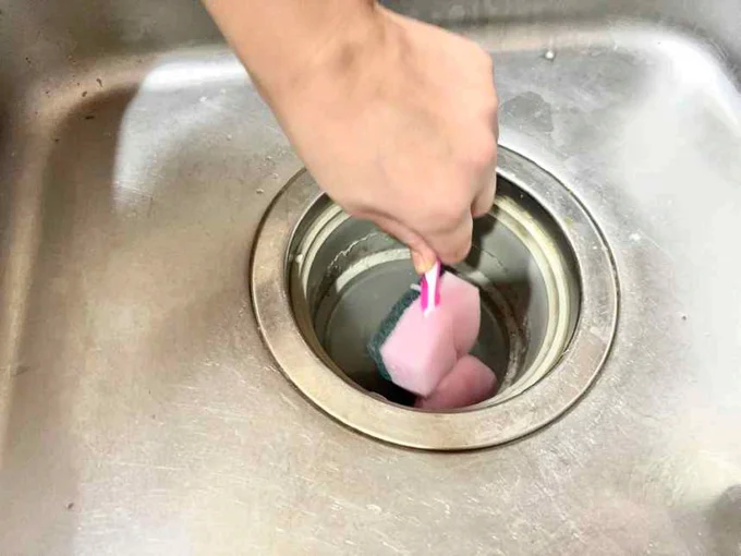 ゴシゴシこすっても歯ブラシが抜けず、3つの方法の中でいちばん使いやすい(▶注意点は?)