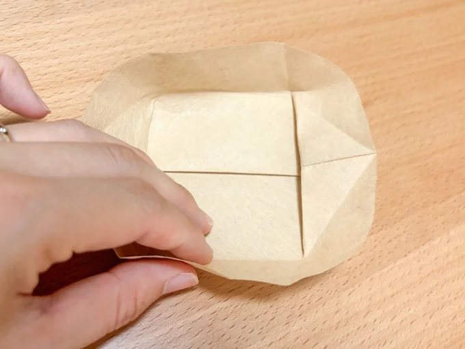 広げて形を整えたら…(▶完成形を見る)