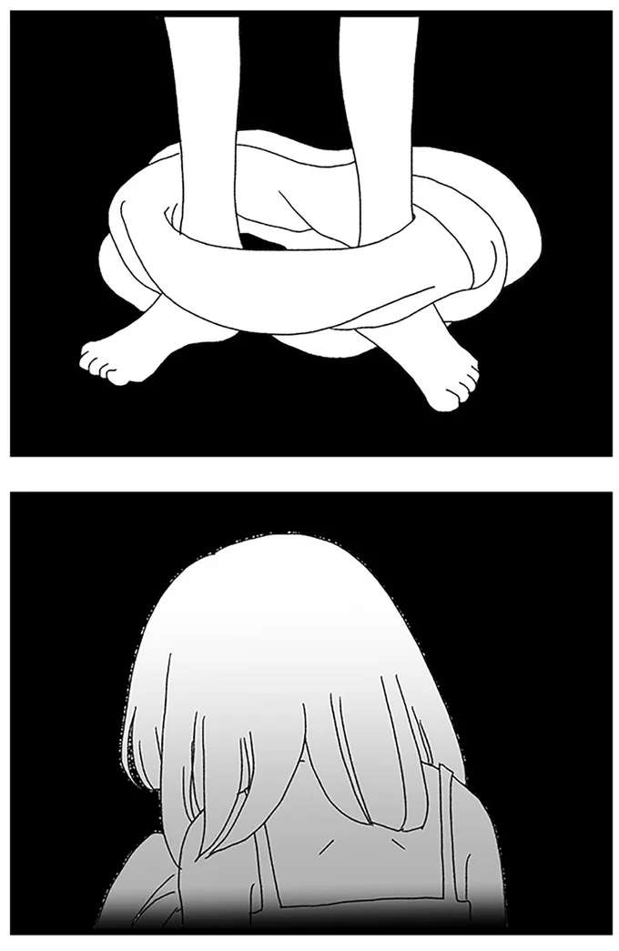 服を脱ぐ少女