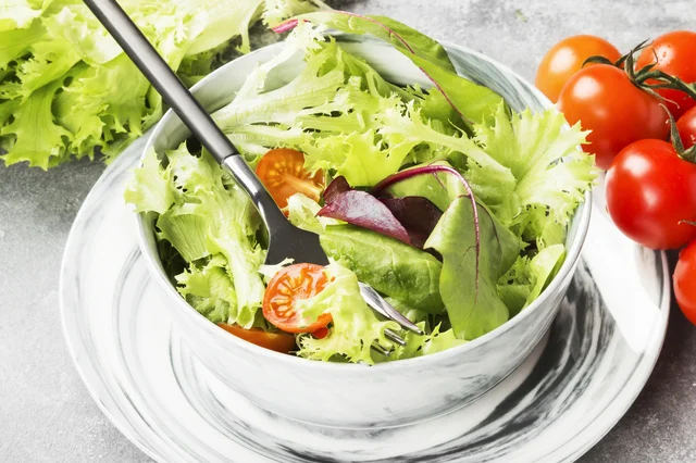 レタスがお安く、トマトもお買い得に！ 4月上旬の野菜価格レポート