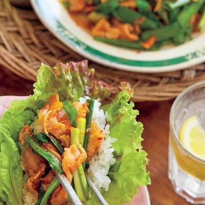 栄養バランスも◎！楽しくセルフで巻いて食べる「手巻き豚キムチライス」