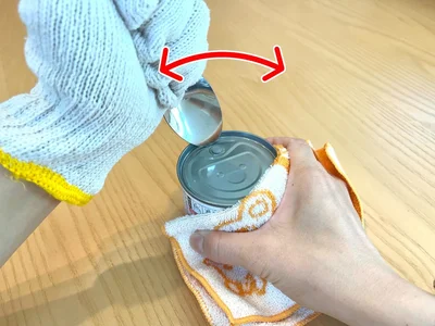 少し力を加えながら左右にグリグリと動かす（▶次へ）