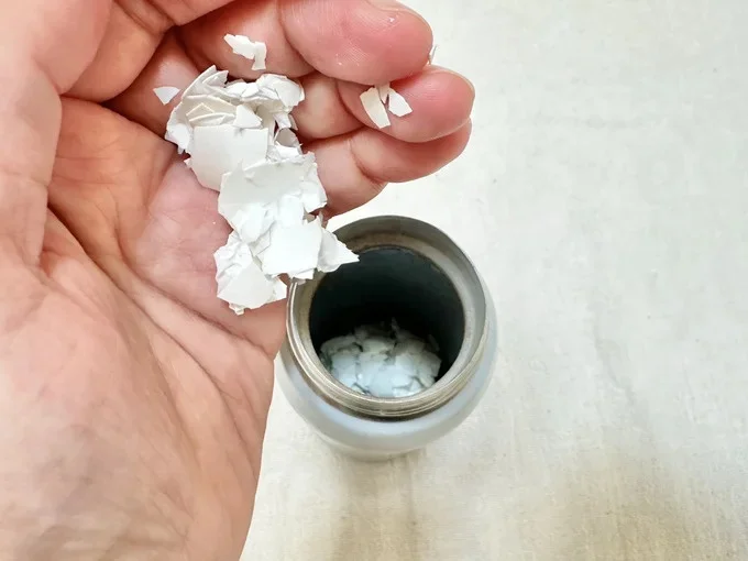 ゴシゴシ洗い&洗剤不要!卵の殻が“茶渋落とし”の救世主に