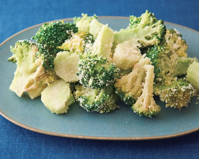 ブロッコリー×粉チーズ！【レンジで完結】野菜のおいしさが引き立つ、うまみたっぷり副菜3品