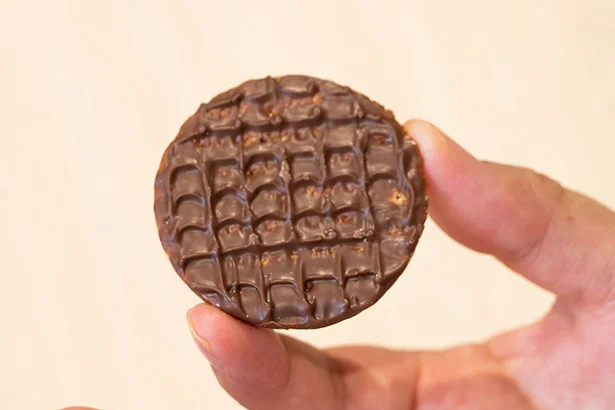 網目状につけたチョコレートもこだわりポイント
