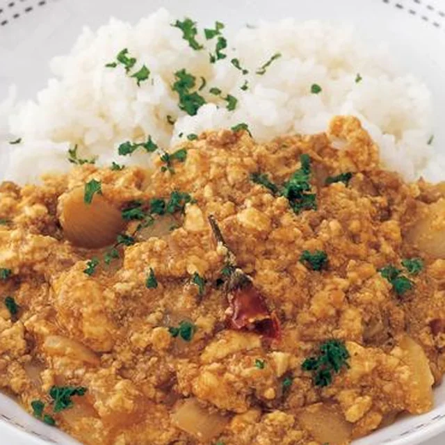 豆腐の甘みでマイルドな味わいに「豆腐のキーマカレー」